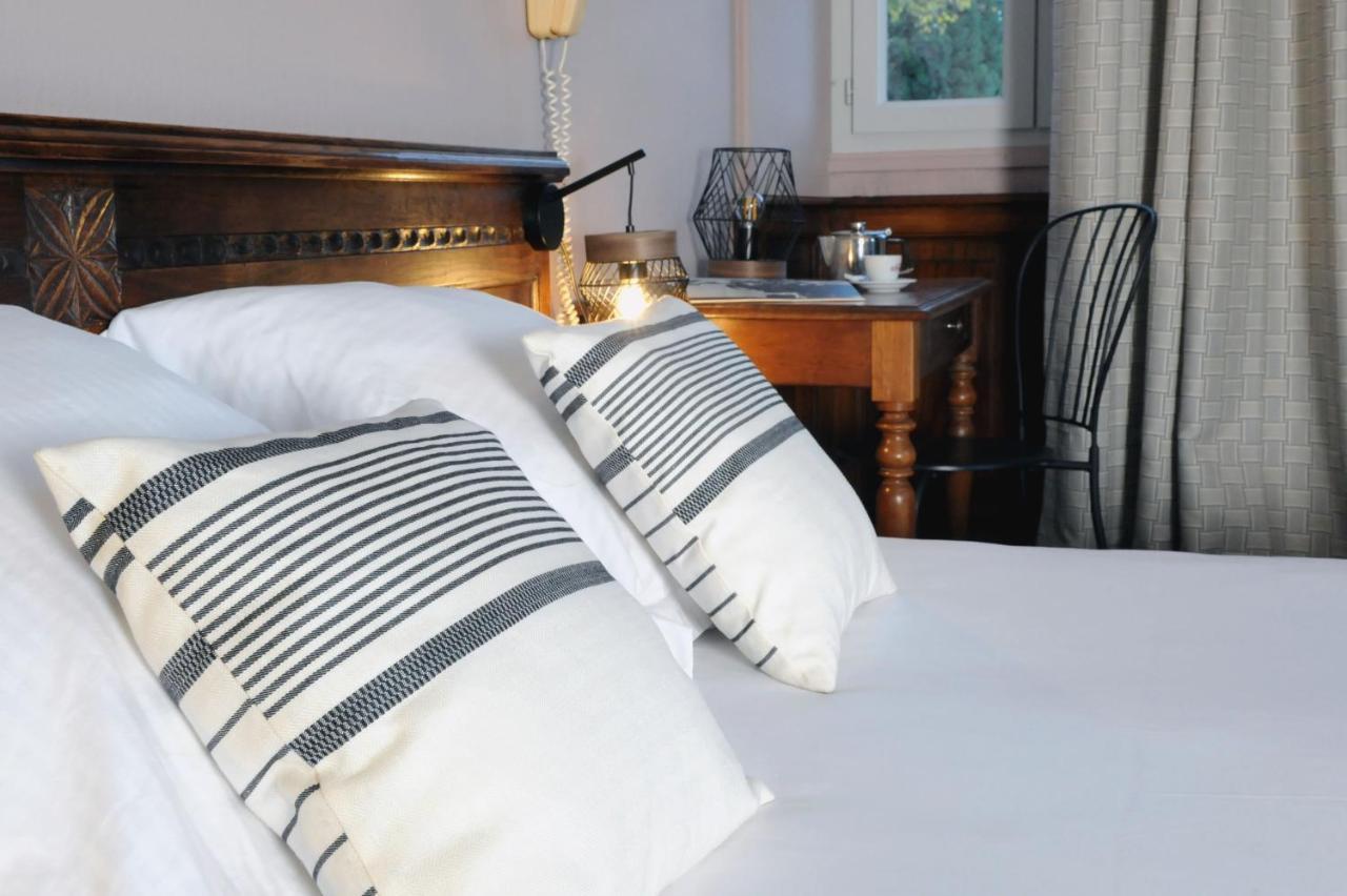 Logis Hotel Du Chene Итчасу Екстериор снимка