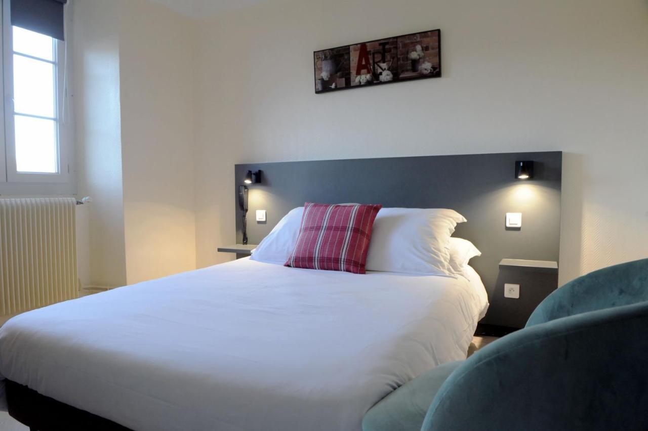Logis Hotel Du Chene Итчасу Екстериор снимка
