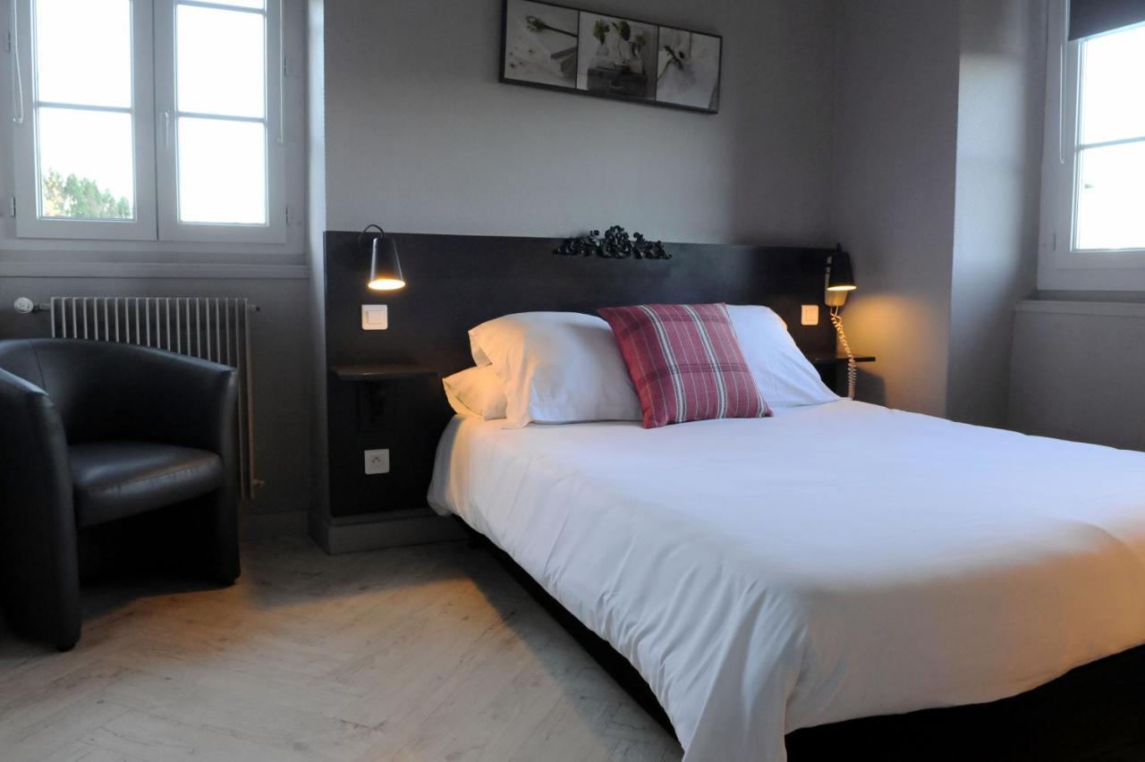 Logis Hotel Du Chene Итчасу Екстериор снимка